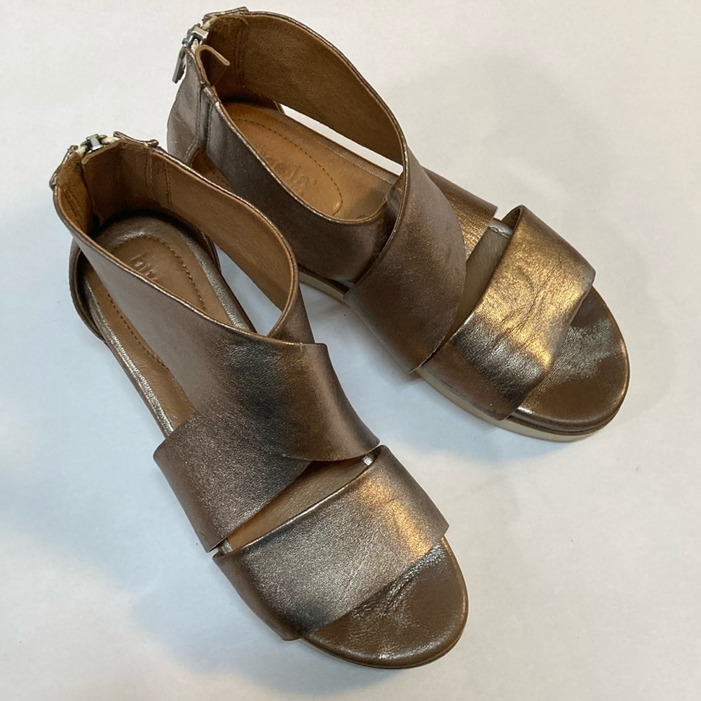 Bussola Leather Metallic Sandals